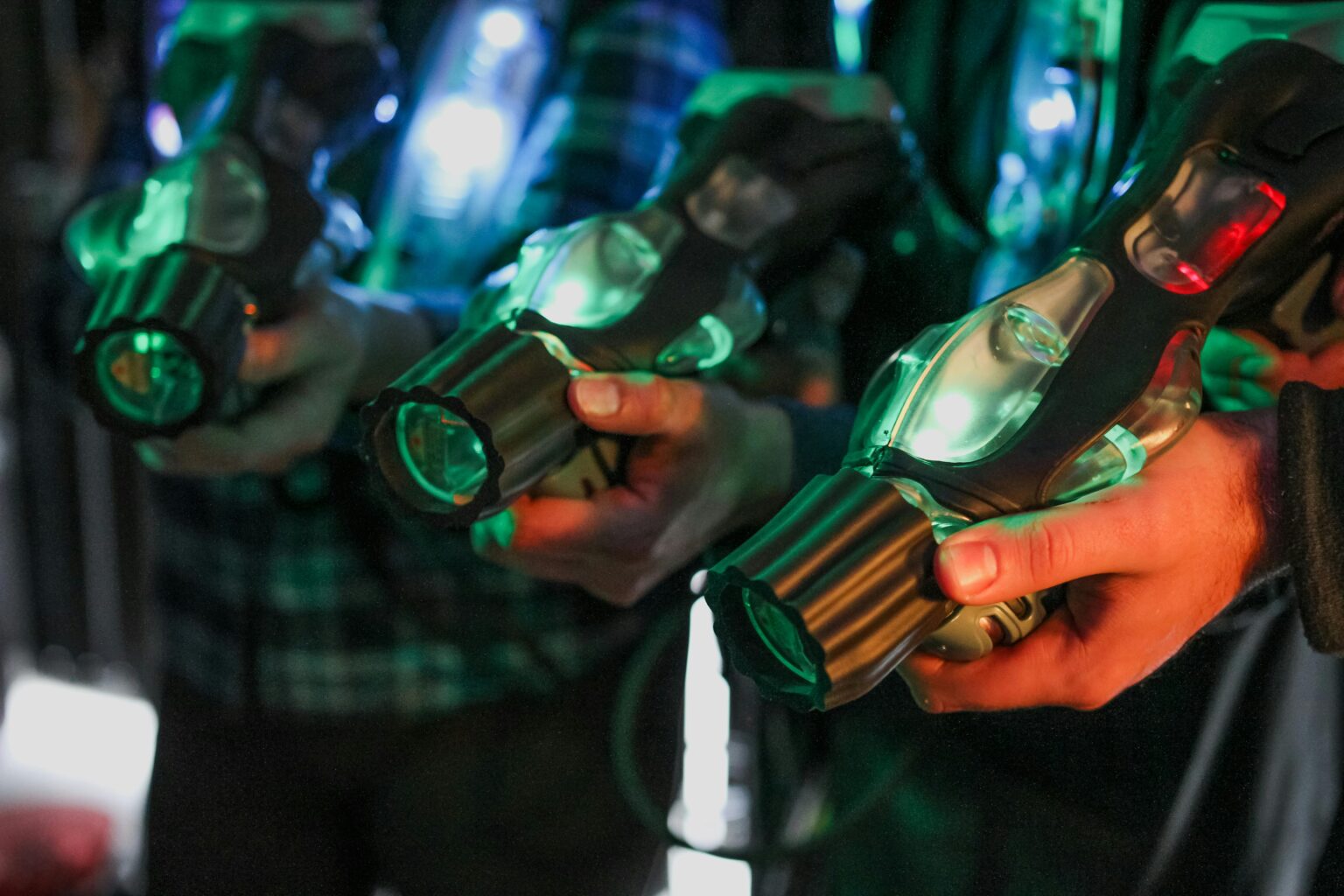pexels-lasertagequipment-3869074